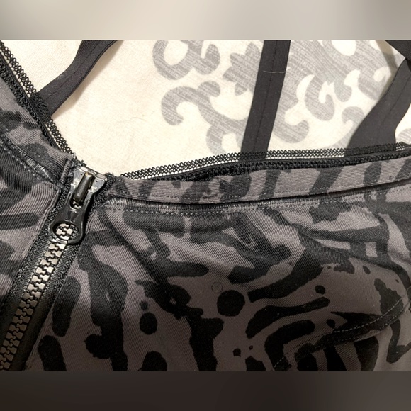 Lululemon bra - Picture 4 of 6